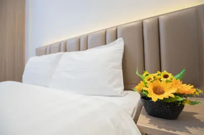 Synloc Tower Hotels near ブルースリー 幼少時代邸宅跡