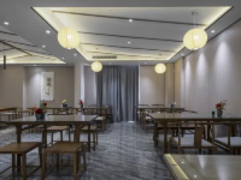 シャンコー ヨウピンホテル(新郷牧野大道南環路） 新郷のホテル