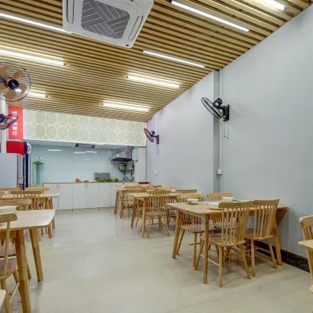 Vienna 3 Best Hotel (Longyan High-Speed Railway Station)