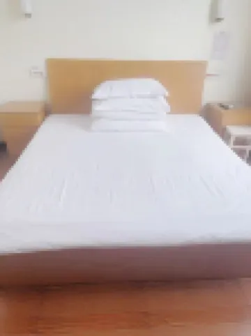 Linhai Jinpingju Inn