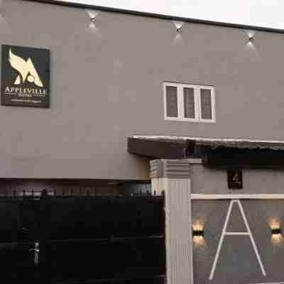 Appleville Suites Hotel Exterior