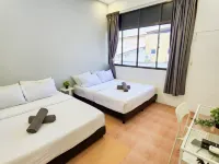 Gurney Coast By Sky Hive Hotels near Arulmigu Balathandayuthapani Temple ABT