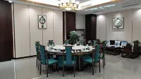 Salt alkali Land Academic Exchange Center Hotel فنادق في قوانغ راو