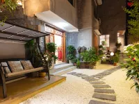 Phoenix Qingcheng Mountain Water · Courtyard Viewing Homestay Hotel dekat Fenghuang Bridge