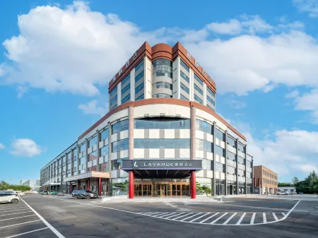 Lavande Hotel (Zaozhuang Renmin West Road) Отели рядом с достопримечательностью «Guanshi Durian Garden Tourist Resort»
