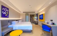 7Days Inn Hotel (Yuxi Xinping Jiasazhen) Hotels near Chucheng Manor