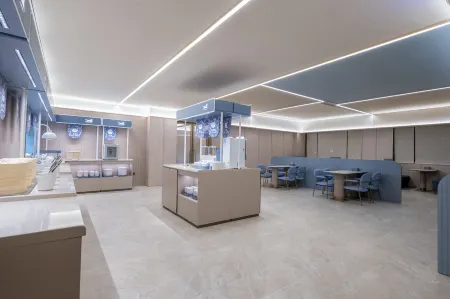 HanTing Hotel (Fuyang Yingdong Fangyuanhui Square) Отели в г. Фуян