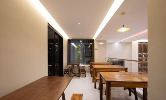 Shanshuge · Natural Art Boutique Hotel (Huangling Scenic Area Branch)