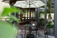 Sanshan Hot Spring Resort Hotel Hotels near OCT Fantasy Tengchong International Hot Spring Resort Town Group Purchase Office