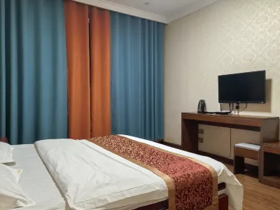 Taojiang Yijing Business Hotel Hotels near Taohuajiang Bamboo Sea