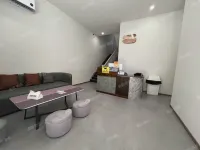 Yunxi Boutique Stay (Taoxichuan Cultural and Creative Block)