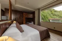 Yunqidu Constant Oxygen and Warmth Private Hot Spring Villa (Shuangqiao Valley Scenic Area)