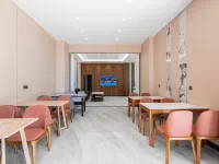 Jinyunge Hotel (Zhaoxing Congjiang High-Speed Railway Station) 충장 호텔