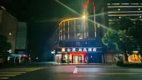 Fengcheng Ruixin Hotel (Railway Station Jianzhao Avenue) - Pet friendly