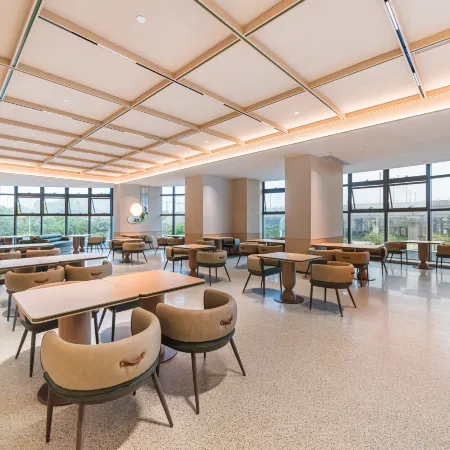 Orange Shanwei Station Hotel