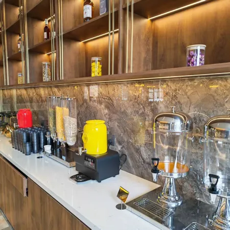 Nian bao jin ma Hotel
