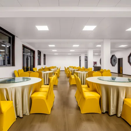 Saihanba Yuemei Holiday Hotel