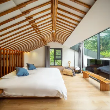 Zhujian Yitang Guesthouse