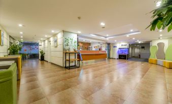 Meigaomei Chain Hotel (Ningbo Tianyi Square)