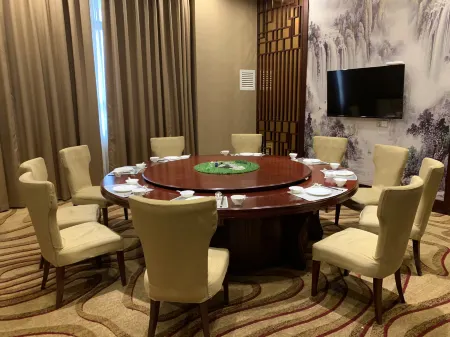 Alta River Garden Hotel Отели в г. Алаэр