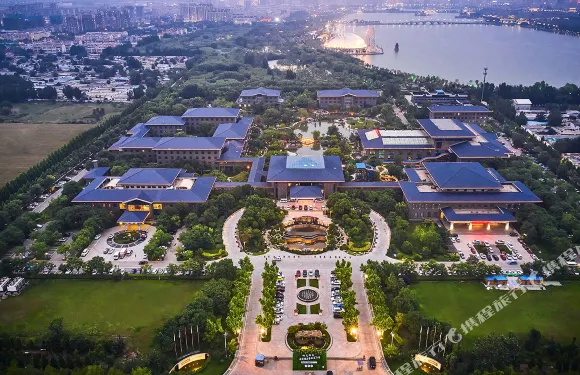 聊城阿爾卡迪亞國際温泉酒店