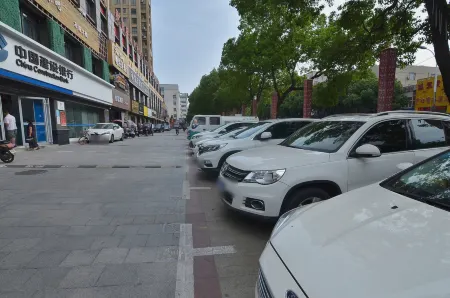 Homeinn · neo (Chaohu Middle Road Erjie) Отели рядом с достопримечательностью «Ziwei Cave»