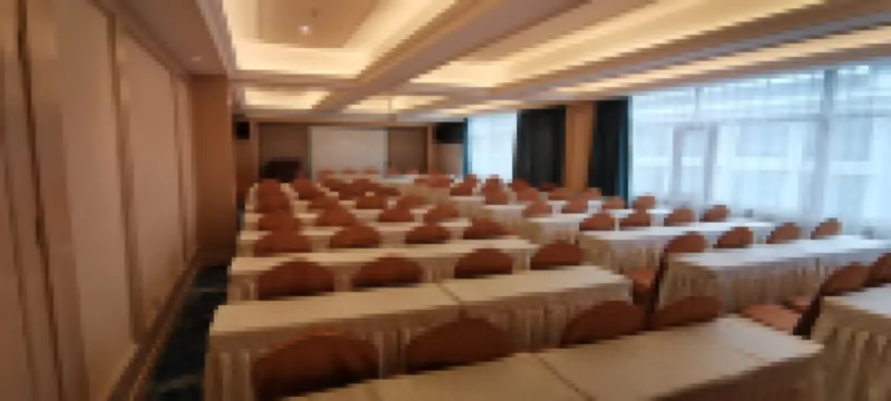 維也納酒店（拉孜珠穆朗瑪峯店）