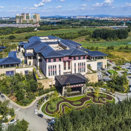 Qinghe Peninsula Hot Spring Resort Hotel