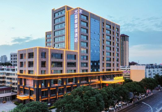 풍성한 호텔 조식 뷔페