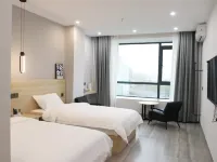 Pingle Zano Hotel