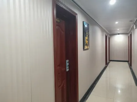 Huaxuan Yangzi Hotel Отели рядом с достопримечательностью «Biancheng Park»