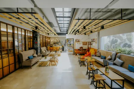 Ayaartta Hotel Malioboro Отели в г. Ngampilan