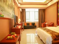 Xiangyun Junyu Homestay - Inns
