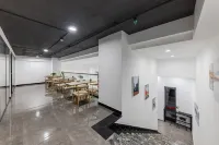 Shantou Haiqinwan Apartment (Shantou High-Speed Railway Station)