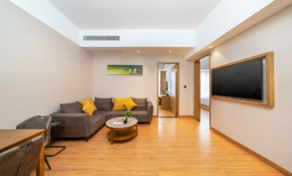 Phoenix Hill Hotel Dongguan (Golf Course Shop)