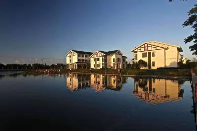 明珠湖天鵝苑度假村 鄰近荷花亭的酒店