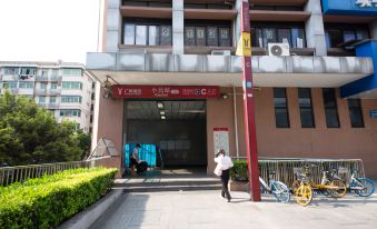 Yilong Hotel