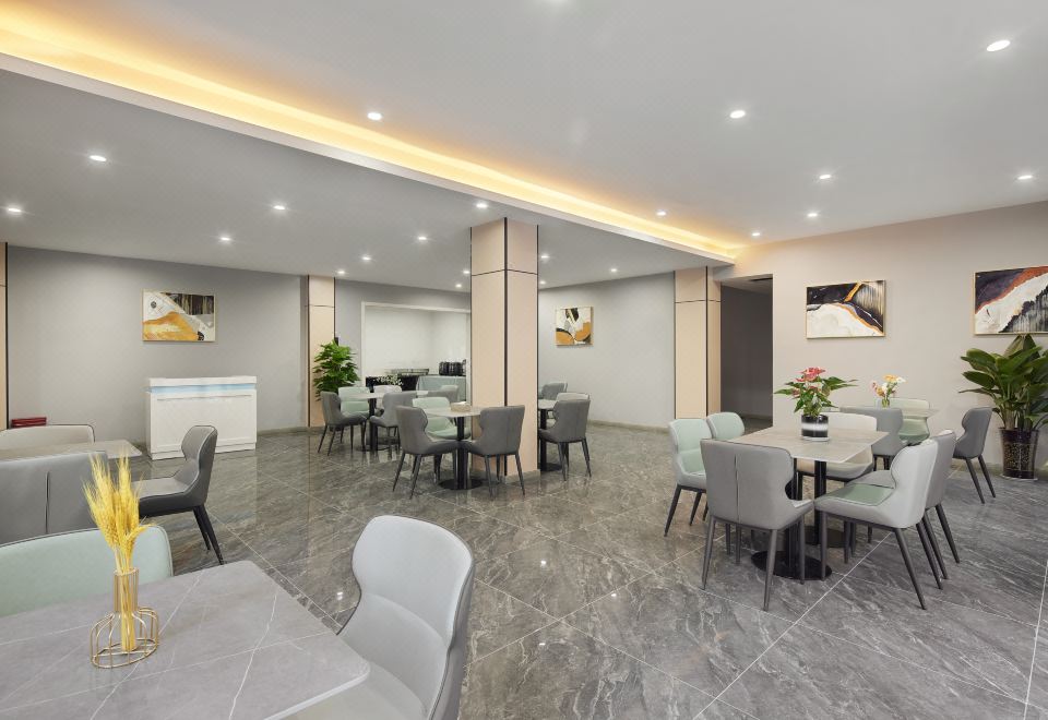 우취 아이치 호텔의 현대적인 내부 로비 이미지