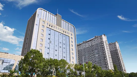 Kairui Meisu Hotel (Xiaogan East Station Yintai City Branch)