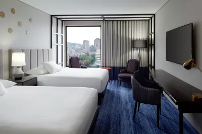 Doubletree by Hilton Montreal Hotels near Old Montreal