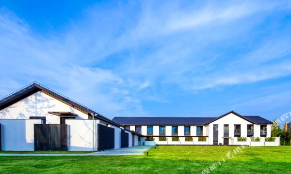 Courtyard by Marriott Pinghu