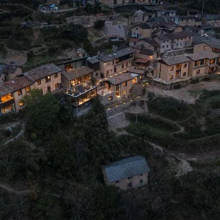 Stray Birds Hotel