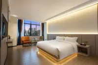 Tianyi Smart Hotel (Danzhou Baimajing)