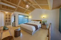Floral Hotel · Escaping Maple Valley Hotel (Qinxin Garden)