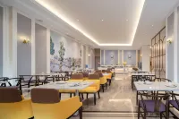 Vienna Hotel (Wuzhou Qilou City Store) Hotels in Wuzhou