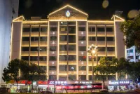 Kaili Elegant Restaurant Hotel(State People's Hospital) Hotels near Kaili Miao-Dong Customs Park