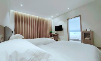 Manya Hotel (Rongcheng Baiyangdian High-speed Railway Station Branch)