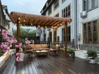 Taoyuan Xishe Homestay (Taohuayuan Scenic Area) Hotel dekat Slider in Taohua Mountain Scenic Area