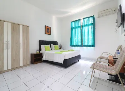 Hotel Huswah Airport Hotell i Desa Kalideres