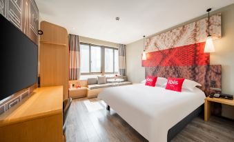 Ibis Hotel ( Longxin Plaza store, Changjiang South Road, Haimen)